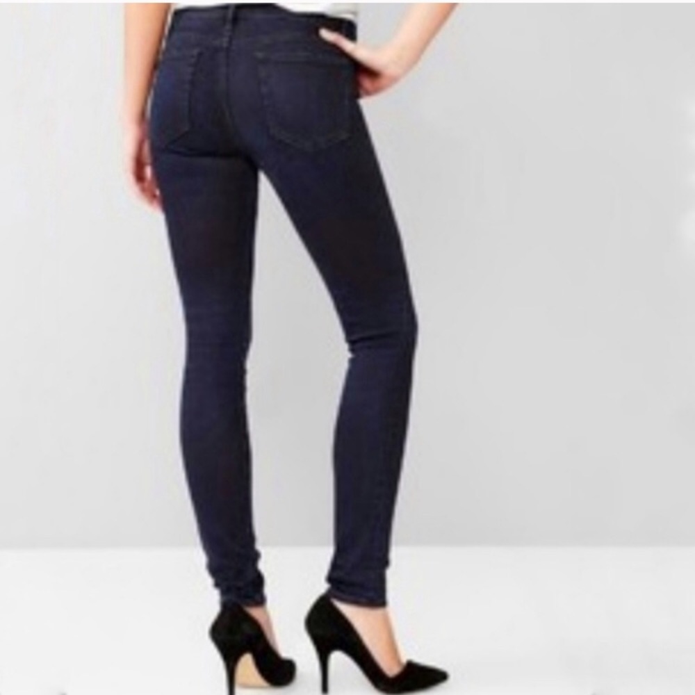 Gap Resolution Jeans - Picture 3 of 11